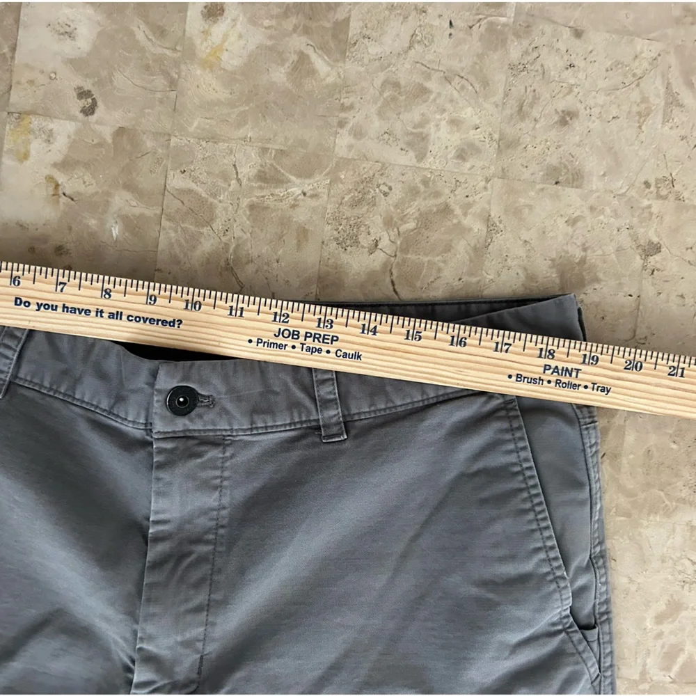 The North Face Men’s Flat Front Shorts‎ size 38